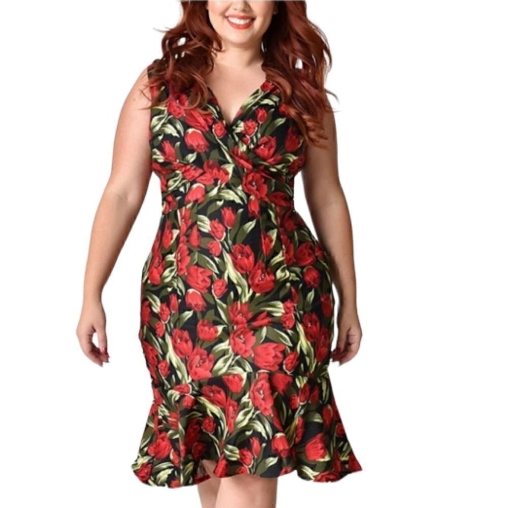 Black & Red Floral Gloria Wiggle Dress